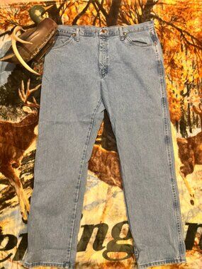 Vintage Wrangler Jeans 38x32 Light Wash Denim Western Ranch Workwear 100% Cotton